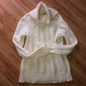 GAP Oversized turtleneck Sweater, size Small Tall.